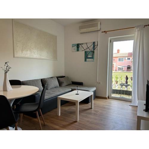 Jela Apartment with a big balcony
