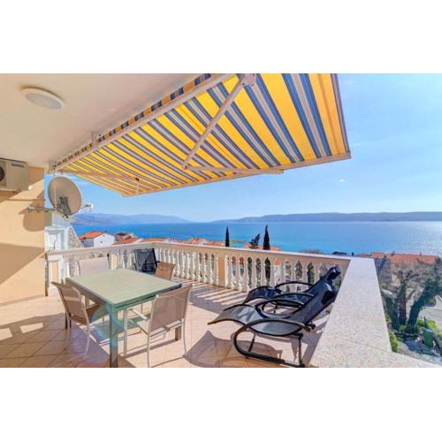 JELKA NV 1 - Apartment 6 pax with two terraces, sea view, parking, grill