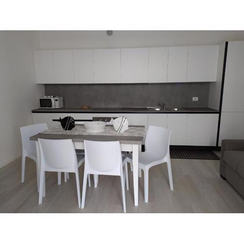 Jesolo Appartamenti F2 - Black and White