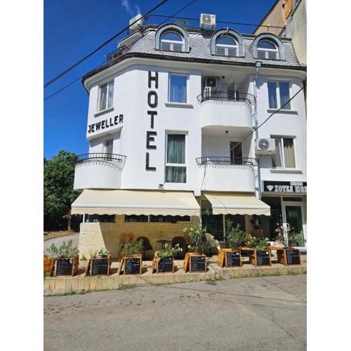 Jeweller Hotel