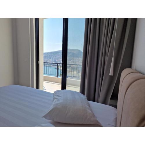Joanna Suites