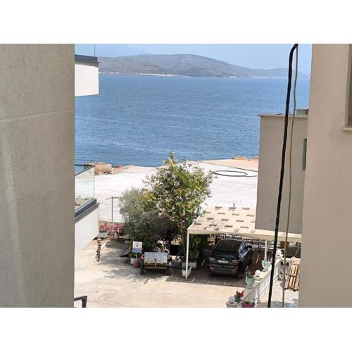 Johni Apartment