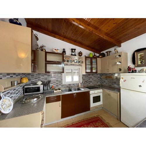 Johnny Apartment Berat