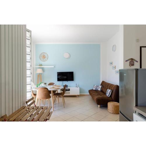 JOIVY Apt for 6, near Centre, Beach and Train Station