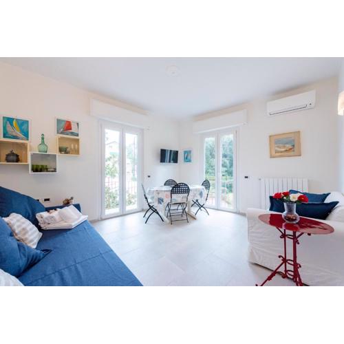 JOIVY Blissful Flat for 6, Close To The Beach