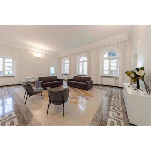 JOIVY Elegant Flat for 7, in the heart of Genoa