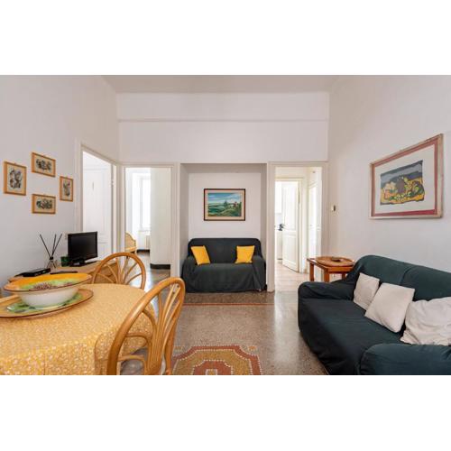JOIVY Inviting 2-bed flat near the beach