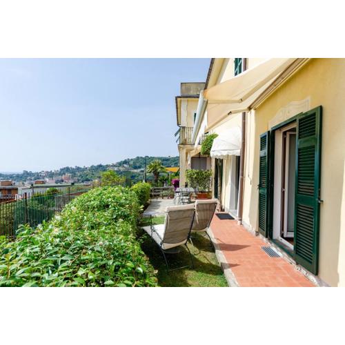JOIVY Inviting Flat with Garden and Sea View in Rapallo