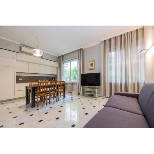 JOIVY Spacious 2-bedroom flat with Parking and Balcony