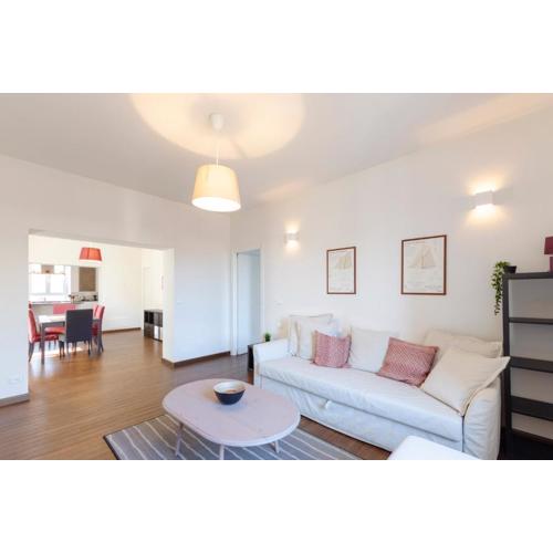 JOIVY Spacious Family Apt for 4, in Carignano, Genoa
