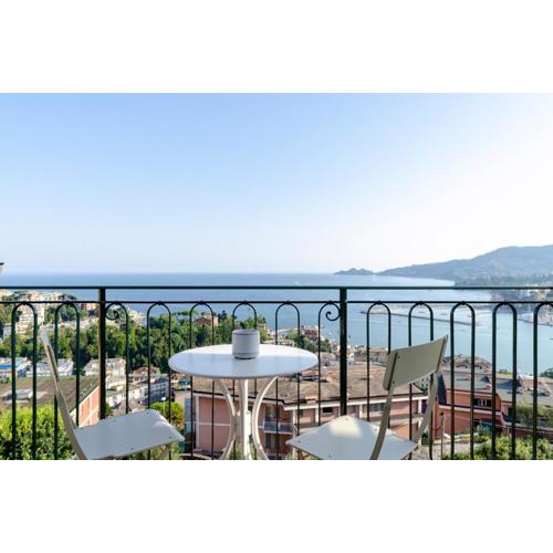 JOIVY Spectacular Sea View Apt for 5 with Terrace