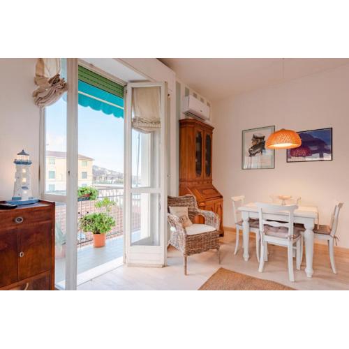 JOIVY Stylish flat with balcony near Rapallo Castle