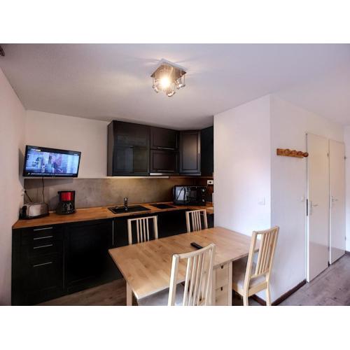 Joli 2P pour 4, au pied des pistes, quartier Bruyères, Les Menuires - FR-1-178-332