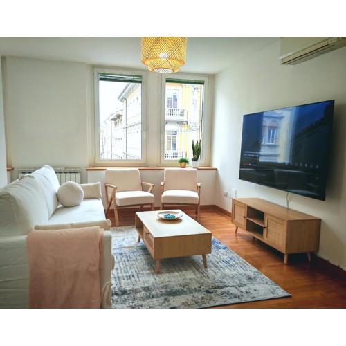 Jonathan Suite Luxury Apartment per 10