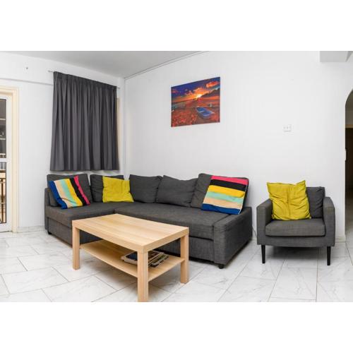 Julian 2 Bed Apartment