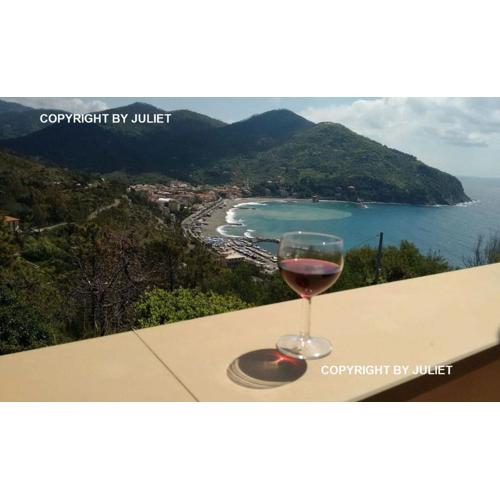 Juliet - apartment in Liguria 5 Terre UNESCO site