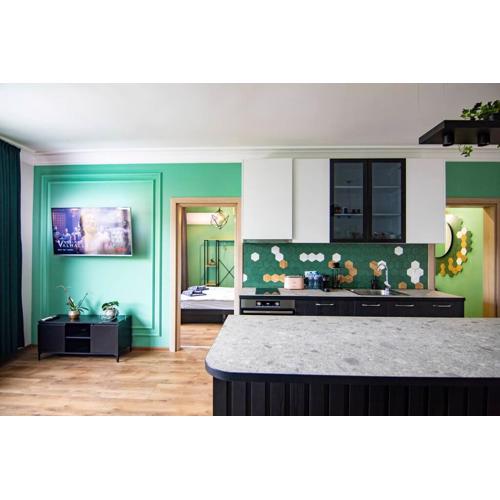 Jungle apartment in the center