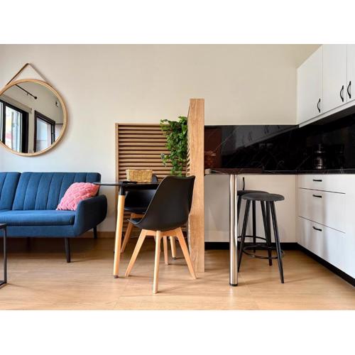 K43 Brand-New Stylish - Cloud9 in the city