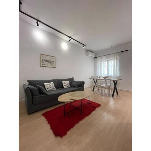 Kadare City-Center Apartment with Balcony