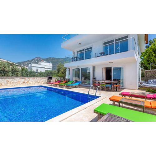 Kalkan 4 Bedroom Villa 1106