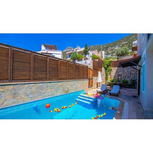 Kalkan 4 Bedroom Villa 2533