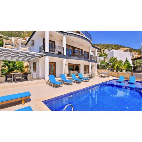 Kalkan 4 Bedroom Villa 4792