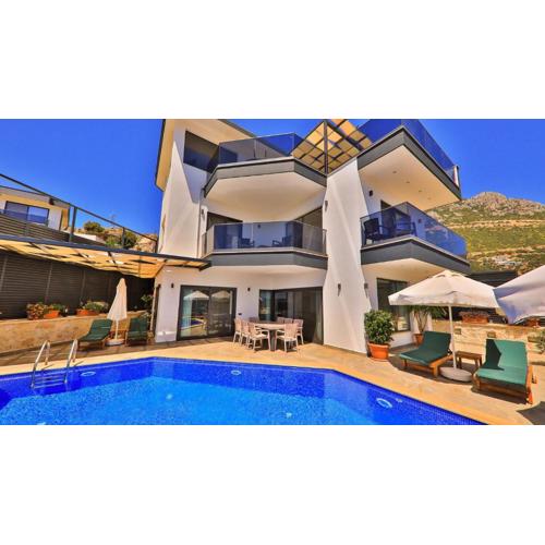 Kalkan 4 Bedroom Villa 5363