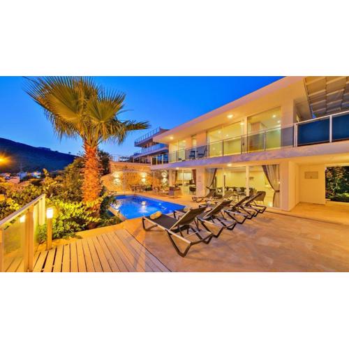 Kalkan 4 Bedroom Villa 6630
