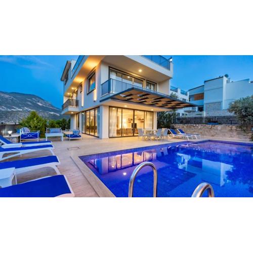 Kalkan 4 Bedroom Villa 7551