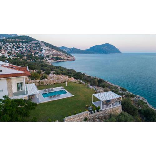 Kalkan Kalamar Koyunda Denize Sıfır Özel Platformlu Villa Elena 2