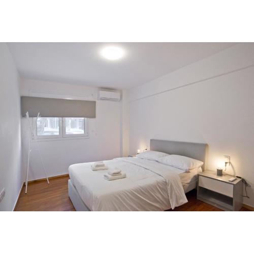 Kallimarmaro Cozy Retreat Ctr, AC, WiFi, Kitchen