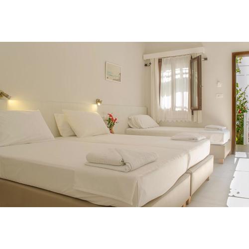 Kalypso Studios & Rooms