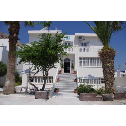 Kamari Blue Boutique Hotel