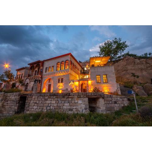 Kapalos Cave Hotel