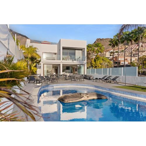 KARAT Villa Esmeralda