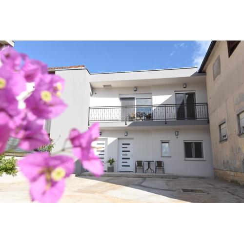 Karlo apartments