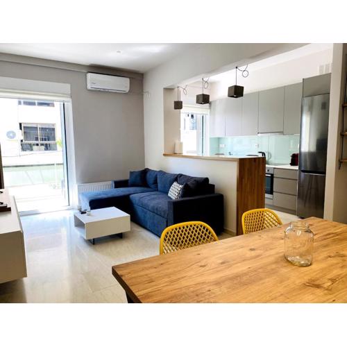 Karyatis - Apartment on the road of history