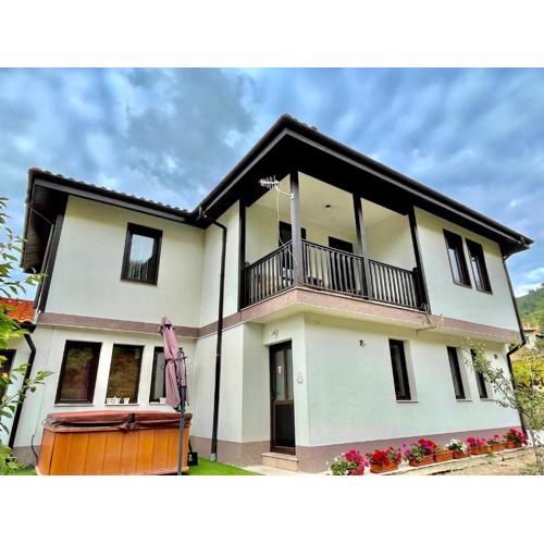 Kassandrova Guest House & Spa