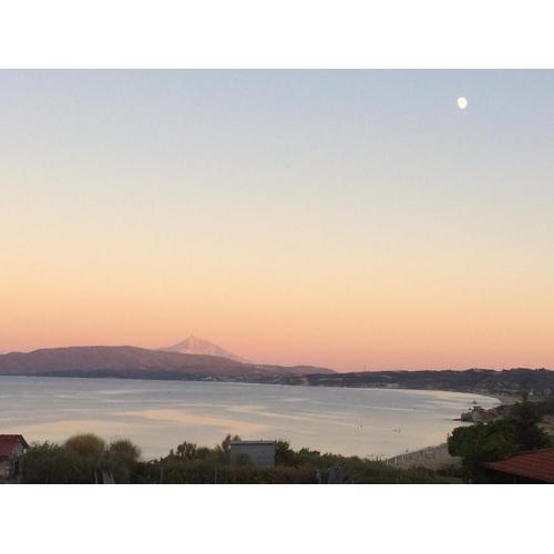 Katevi Luxury Seafront Villa