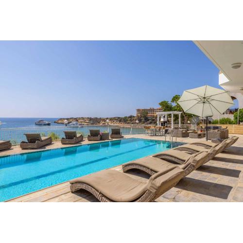 Katina Beach Villa