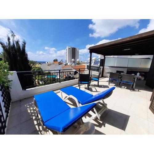 Kato Paphos sea view apartment with pool