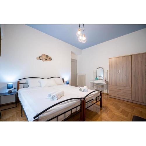 Kato Patisia Metro Station 2 bdrm apartment by MPS