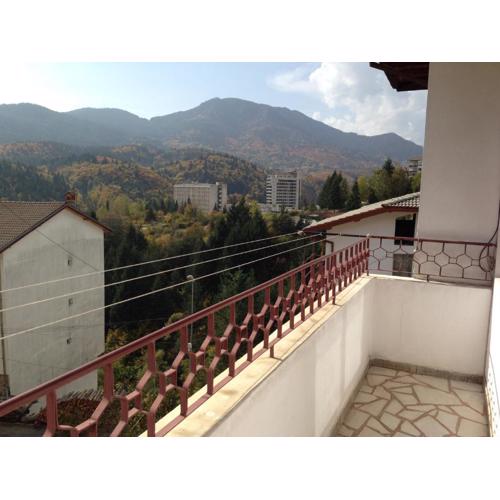 Katya Guest House