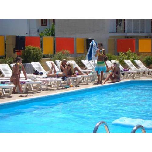 Kavos Central
