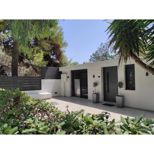 Kavouri Seaside Luxury Bungalow