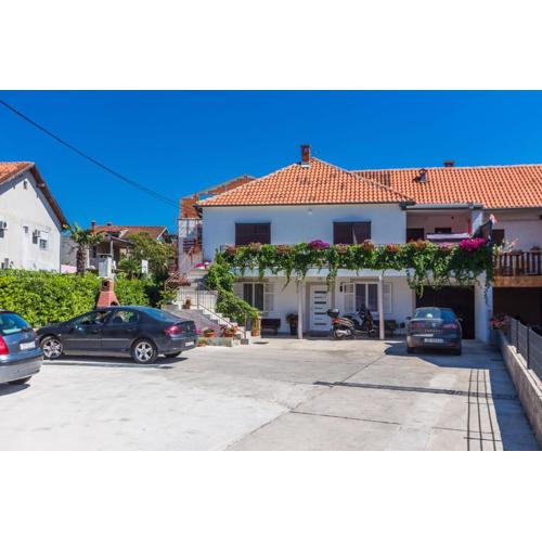 Kelava Rooms