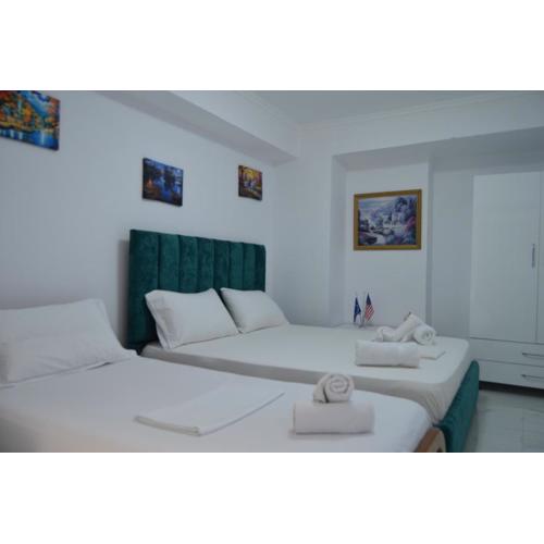 Keli Rooms