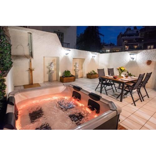 KG Acropolis Escape Spa Apartment