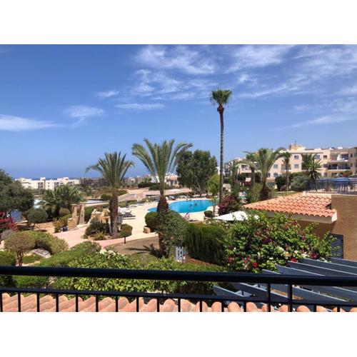Kings Palace - Stylish 2 bed apartment with sea views
