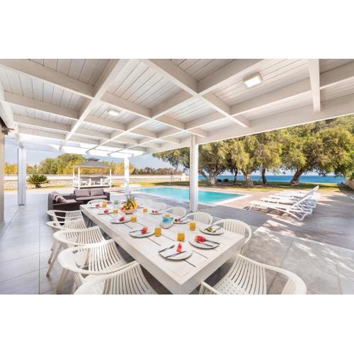 Kiotari Dream beachfront villa